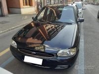 Usata Ford Escort Ghia 88 CV (64 kW) 1997 Nero Berlina