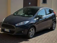 Usata Ford Fiesta Titanium 75 CV (55 kW) 2015 Blu/azzurro Utilitaria