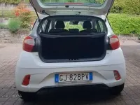 Usata Hyundai i10 67 CV (49 kW) 2022 Bianco Utilitaria