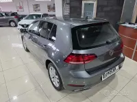 Używany VW Golf VII Business 116 KM (85 kW) 2018 Szary Sedan/Limuzyna