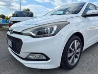 Usata Hyundai i20 Comfort 84 CV (61 kW) 2016 Bianco Berlina
