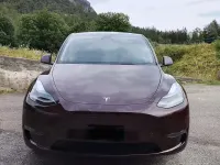 Usata Tesla Model Y 178 kW (243 CV) 2024 Rosso SUV