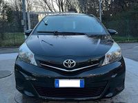 Second-hand Toyota Yaris 69 CP (50 kW) 2013 Negru Hatchback