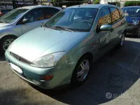 Usata Ford Focus 115 CV (84 kW) 2001 Verde Utilitaria