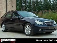 Usado Mercedes C320 Elegance 218 CV (160 kW) 2001 Azul Familiar