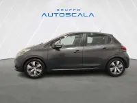 Usata Peugeot 208 Active 75 CV (55 kW) 2015 Grigio shark Utilitaria