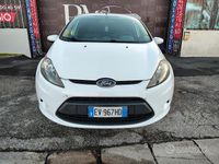 Usata Ford Fiesta Titanium 95 CV (69 kW) 2011 Bianco Berlina