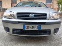 Usata Fiat Punto 60 CV (44 kW) 2004 Grigio Utilitaria
