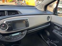 Usata Toyota Yaris 75 CV (55 kW) 2012 Blu Berlina