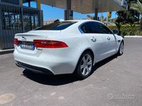Usata Jaguar XE 180 CV (132 kW) 2017 Bianco Berlina