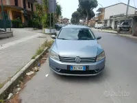 Usata VW Passat 140 CV (102 kW) 2012 Blu Station wagon