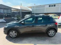 Usata Dacia Sandero Comfort 101 CV (74 kW) 2021 Grigio Berlina