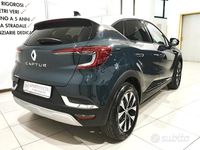 Usata Renault Captur Techno 101 CV (74 kW) 2023 Blu SUV