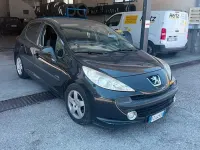 Usata Peugeot 207 68 CV (50 kW) 2008 Nero Berlina