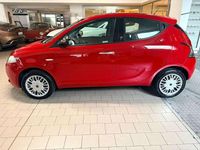 Usata Lancia Ypsilon Silver 69 CV (50 kW) 2017 Rosso Utilitaria