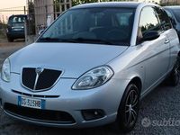 Usata Lancia Ypsilon 75 CV (55 kW) 2008 Grigio Utilitaria