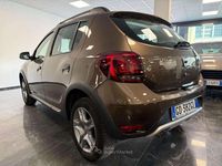Usata Dacia Sandero Stepway 101 CV (74 kW) 2020 Marrone Berlina