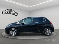 Usata Peugeot 208 Allure 75 CV (55 kW) 2018 Nero Utilitaria