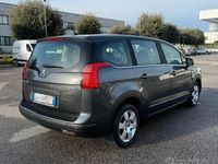Usata Peugeot 5008 Business-Line 112 CV (82 kW) 2012 Grigio Monovolume