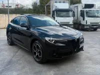 Usata Alfa Romeo Stelvio Sprint 190 CV (139 kW) 2022 Nero vulcano met SUV
