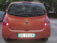 Usata Renault Twingo 75 CV (55 kW) 2008 Rosso Utilitaria
