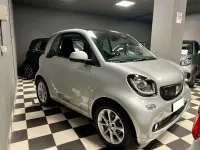 Usata Smart ForTwo Electric Drive Passion 41 kW (56 CV) 2019 Grigio Utilitaria