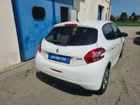 Usata Peugeot 208 Active 82 CV (60 kW) 2013 Bianco banquisa Utilitaria