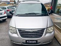 Usata Chrysler Voyager 150 CV (110 kW) 2007 Argento Monovolume