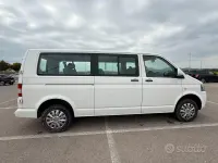 Usata VW Caravelle 140 CV (102 kW) 2011 Bianco Furgone