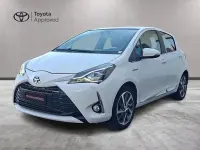 Begagnad Toyota Yaris Hybrid Style 101 HK (74 kW) 2017 Vit Sedan