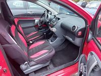 Usata Toyota Aygo Sol 54 CV (39 kW) 2006 Rosso Utilitaria