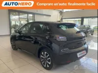 Usata Peugeot 208 Active 75 CV (55 kW) 2024 Nero Utilitaria