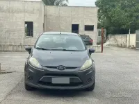 Usata Ford Fiesta 68 CV (50 kW) 2010 Grigio Berlina