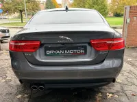 Usata Jaguar XE Prestige 180 CV (132 kW) 2019 Grigio Berlina