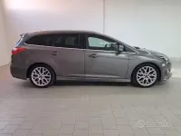 Usata Ford Focus Individual 163 CV (119 kW) 2012 Grigio Station wagon