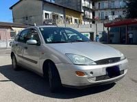 Usata Ford Focus Ghia 100 CV (73 kW) 2001 Utilitaria