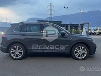 Usata VW Tiguan R-line 200 CV (147 kW) 2023 Grigio SUV