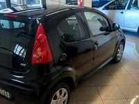 Usata Peugeot 107 Active 67 CV (49 kW) 2012 Nero Utilitaria