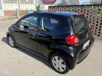Usata Toyota Aygo Sol 68 CV (50 kW) 2010 Nero Utilitaria