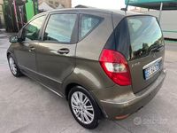 Usata Mercedes A160 Avantgarde 81 CV (59 kW) 2010 Marrone Berlina