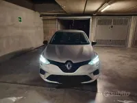 Usata Renault Clio V 101 CV (74 kW) 2021 Grigio Berlina
