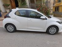 Usata Toyota Yaris Active 120 CV (88 kW) 2021 Bianco Utilitaria