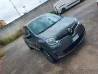 Usado Renault Twingo 30 kW (42 HP) 2023 Cinzento Citadino