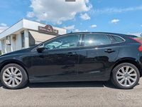 Usata Volvo V40 Business Edition 120 CV (88 kW) 2016 Nero Berlina