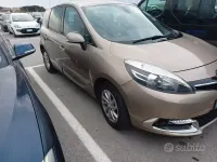 Käytetty Renault Scenic E-Tech XMOD 110 HP (80 kW) 2014 Tila-auto