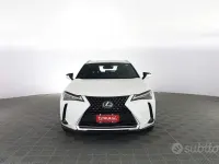 Usata Lexus UX 152 CV (111 kW) 2024 Bianco perla SUV