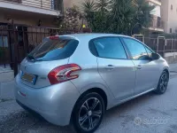 Usata Peugeot 208 Allure 68 CV (50 kW) 2015 Grigio Utilitaria