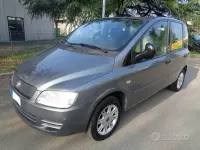 Käytetty Fiat Multipla Dynamic 103 HP (75 kW) 2009 Harmaa Tila-auto