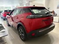 Usata Peugeot 2008 Allure 101 CV (74 kW) 2024 Rosso elixir SUV