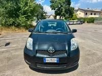Usata Toyota Yaris 69 CV (50 kW) 2010 Nero Utilitaria